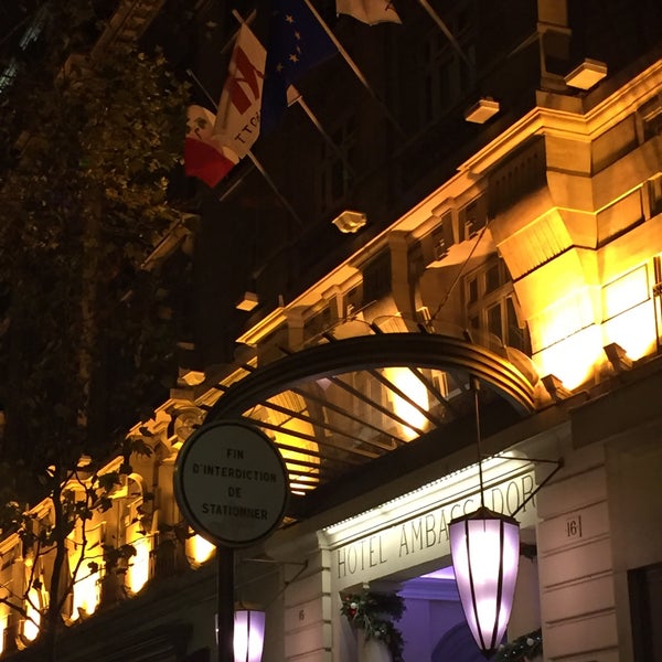 Foto tirada no(a) Paris Marriott Opera Ambassador Hotel por ᴡ S. em 12/11/2015