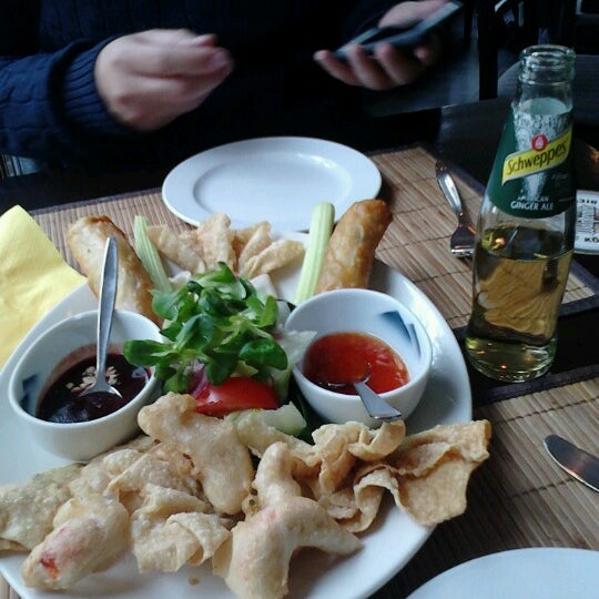 4/6/2013 tarihinde Carol M.ziyaretçi tarafından Samadhi Vegetarisches Restaurant'de çekilen fotoğraf