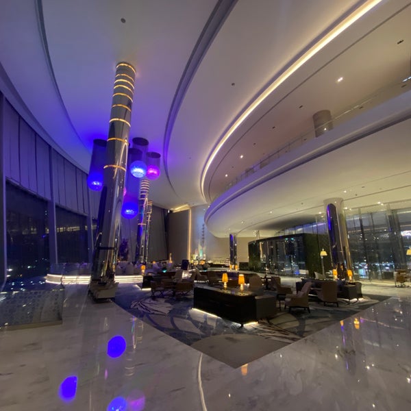 Foto scattata a Conrad Abu Dhabi Etihad Towers da Ahmad A. il 8/10/2023