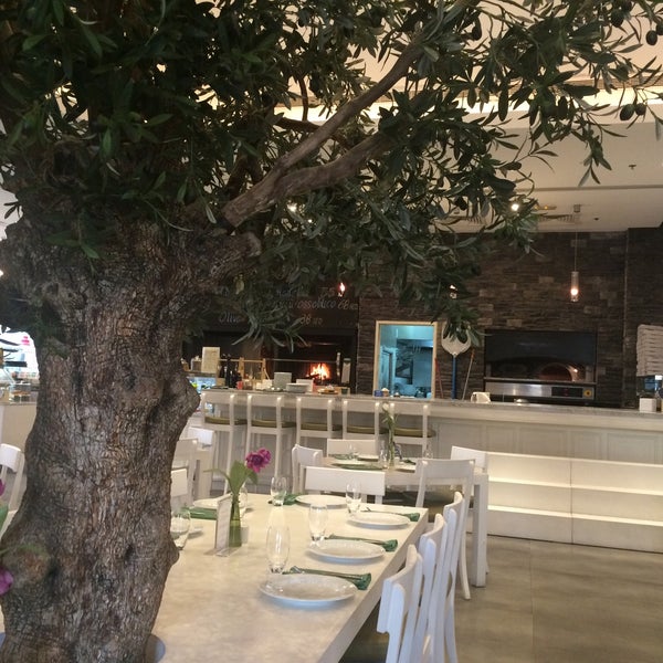 8/11/2016에 Ahmad A.님이 Sapori Restaurant에서 찍은 사진