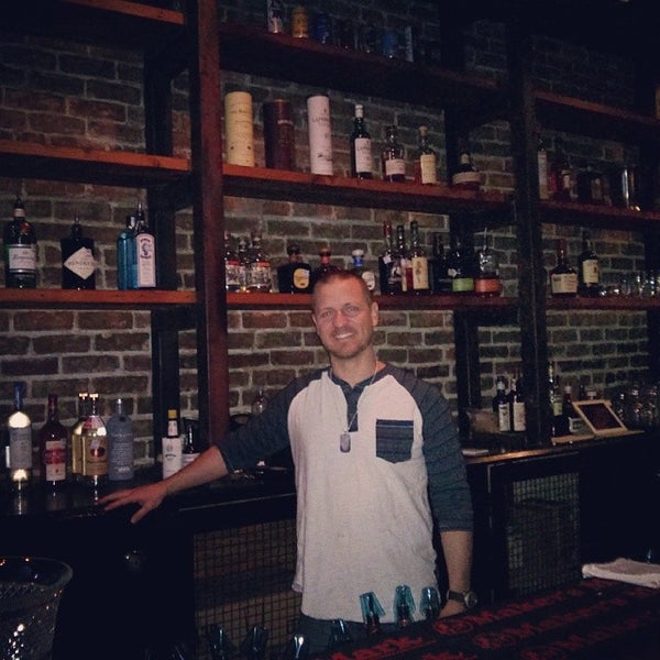 Foto diambil di Barringer Bar &amp; Lounge oleh Russell G. pada 2/19/2014
