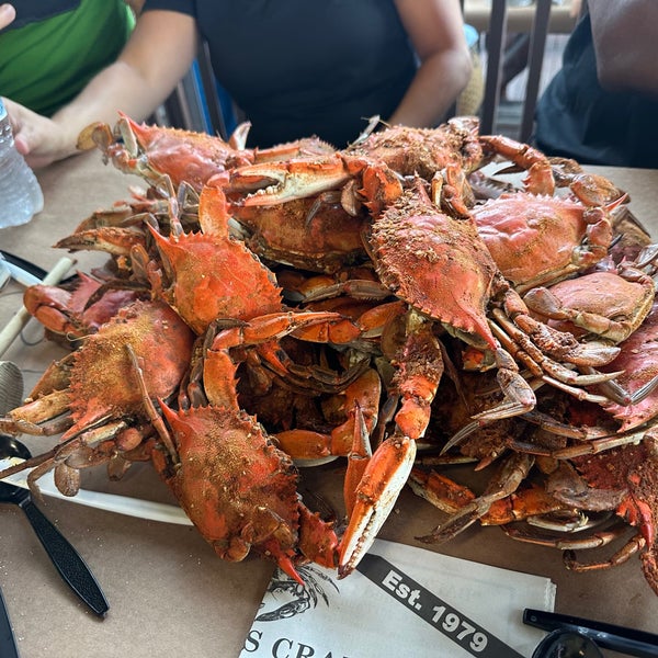 Captain James Crab House Seafood Restaurant in Baltimore