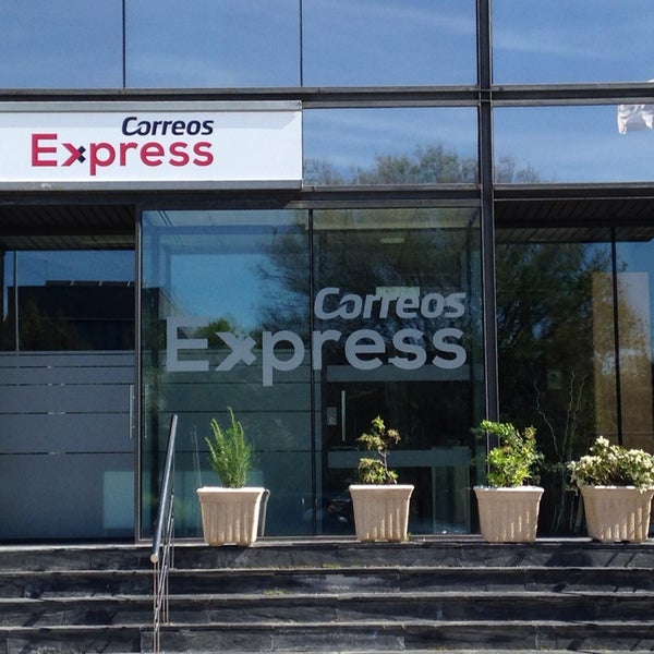 Correo express. Correos ресторан.
