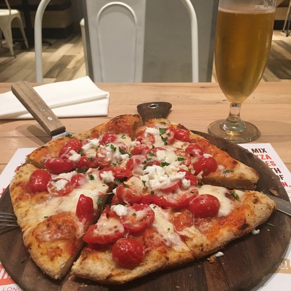 5/17/2018 tarihinde Monica S.ziyaretçi tarafından Prova Pizzabar'de çekilen fotoğraf