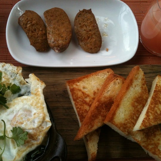 12/4/2012にNavi K.がLM Bistroで撮った写真