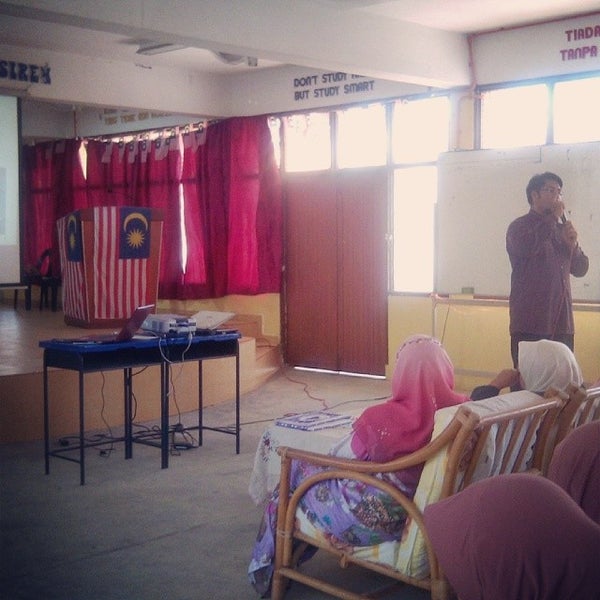 Photos at Sekolah Kebangsaan Kampung Sireh - Elementary School in