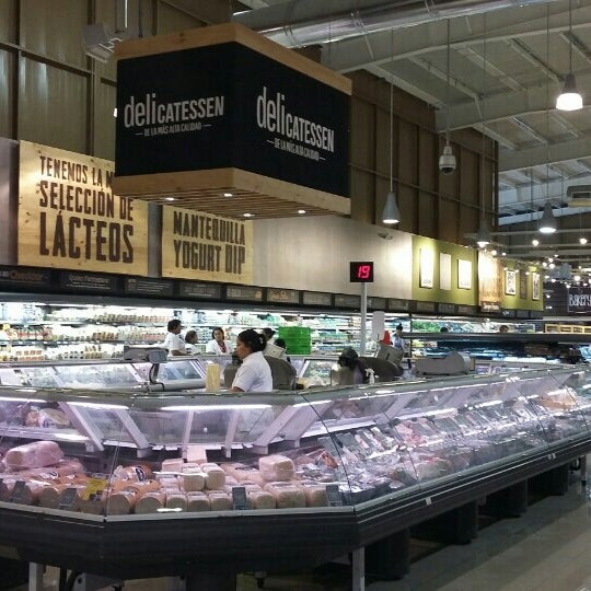 Super Selectos "Santa Rosa" Supermercado en Santa Tecla