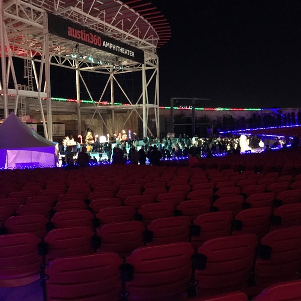 12/24/2018에 Travis K.님이 Austin360 Amphitheater에서 찍은 사진