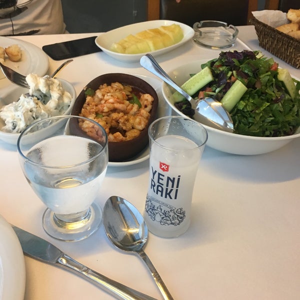 Photo taken at Ada Balık Restaurant by Dogan O. on 7/4/2017