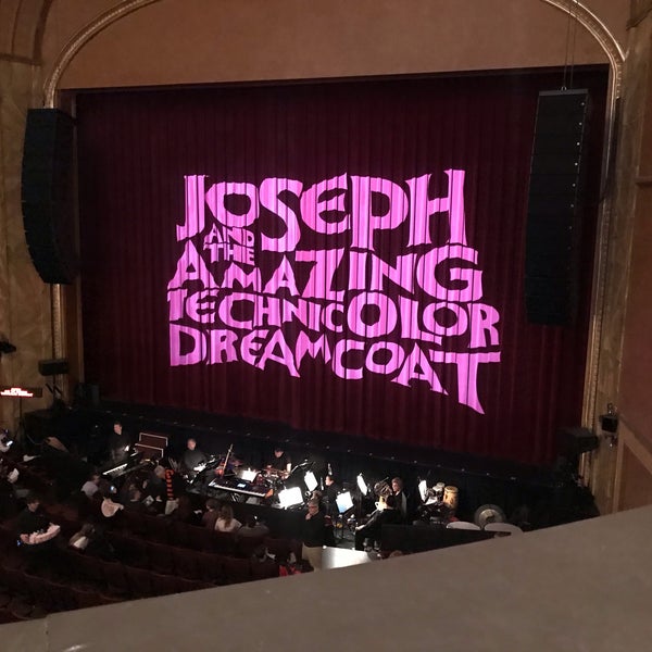 Foto diambil di State Theatre NJ oleh Bernie H. pada 12/30/2018