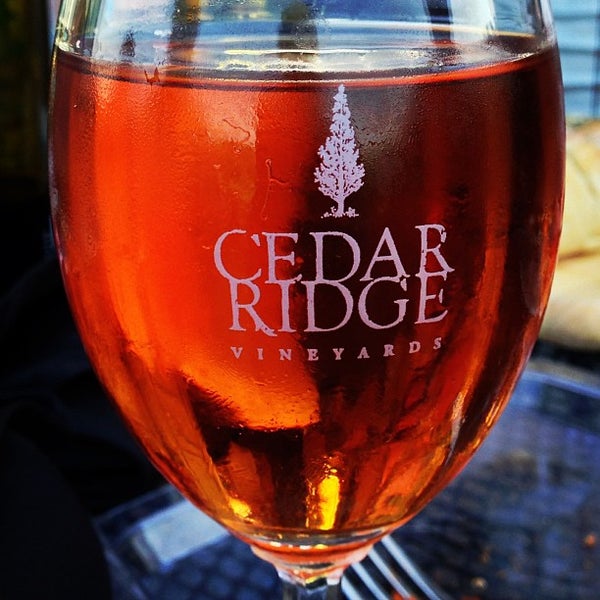 Foto diambil di Cedar Ridge Winery &amp; Distillery oleh Jeff H. pada 7/5/2013