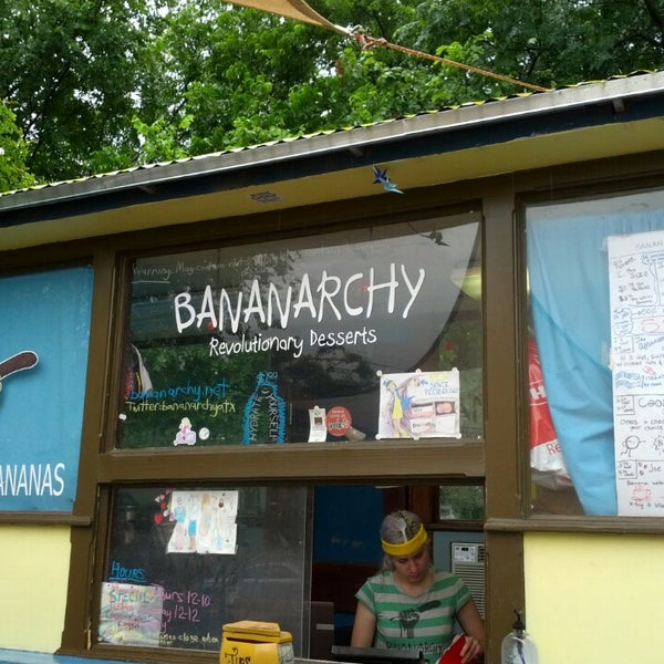 รูปภาพถ่ายที่ Bananarchy โดย Jerry A. เมื่อ 5/25/2013