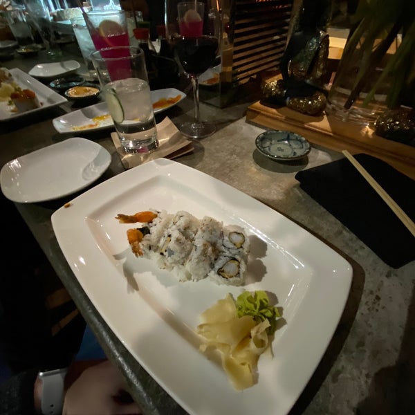 Das Foto wurde bei Blue Sushi Sake Grill von Garrett N. am 12/7/2019 aufgenommen
