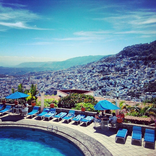 Photo taken at Hotel Montetaxco by Carlos Shue on 3/2/2013