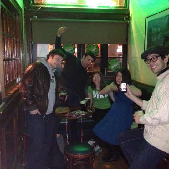 3/16/2013 tarihinde Megan B.ziyaretçi tarafından Maggie Mae&#39;s Bar'de çekilen fotoğraf