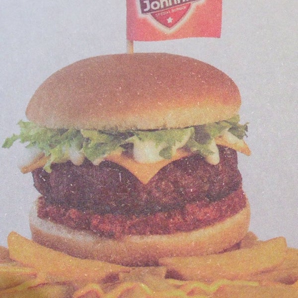 Foto scattata a Johnnie Special Burger da Nordman A. il 9/25/2014