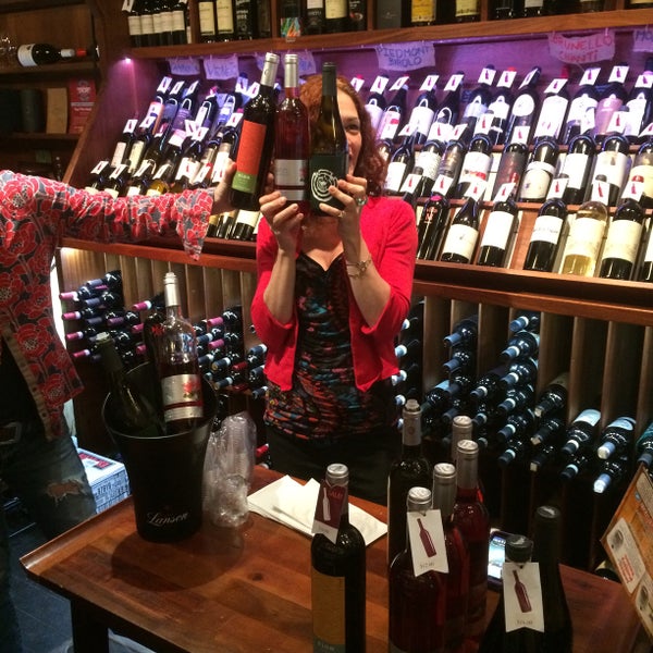 Foto scattata a Royal Wine Merchants da Royal Wine Merchants il 6/26/2015