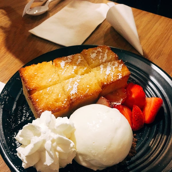 Das Foto wurde bei Spot Dessert Bar von np am 10/30/2018 aufgenommen