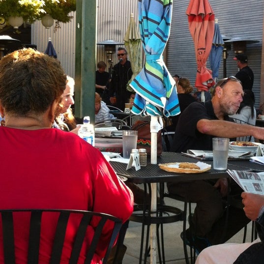 Photo taken at Main Street Coffee Roasting Company by Laura F. on 10/20/2012