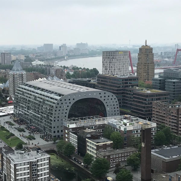 Das Foto wurde bei World Trade Center Rotterdam von Chantal T. am 6/2/2018 aufgenommen