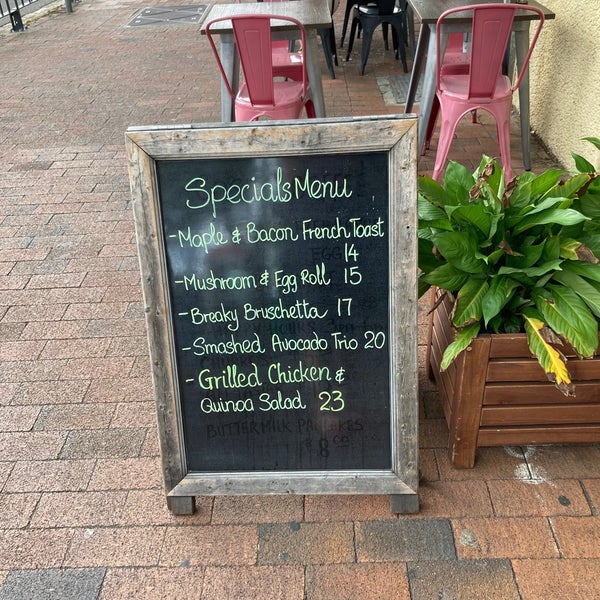 Cosmo Coffee Café in Castle Hill