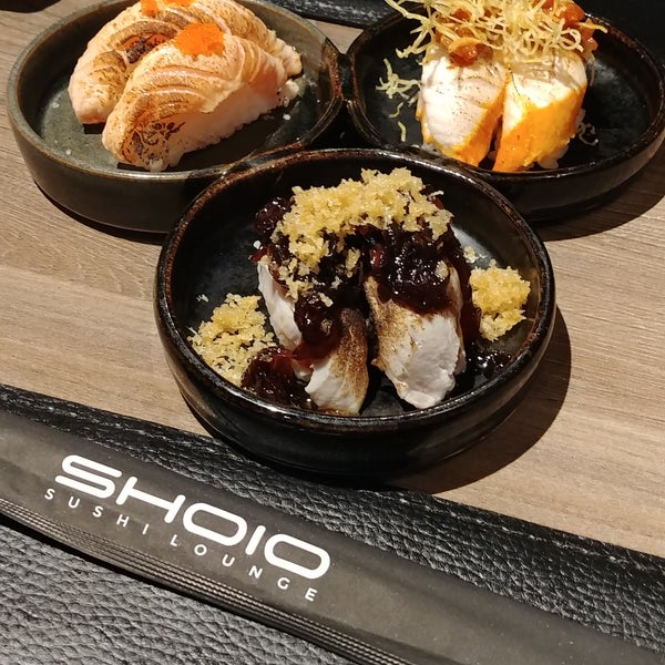 Photo taken at Shoio Sushi Lounge by Gustavo V. on 2/24/2018
