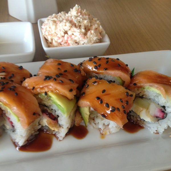 Das Foto wurde bei Sensei Sushi Bar von Adris B. am 1/26/2013 aufgenommen