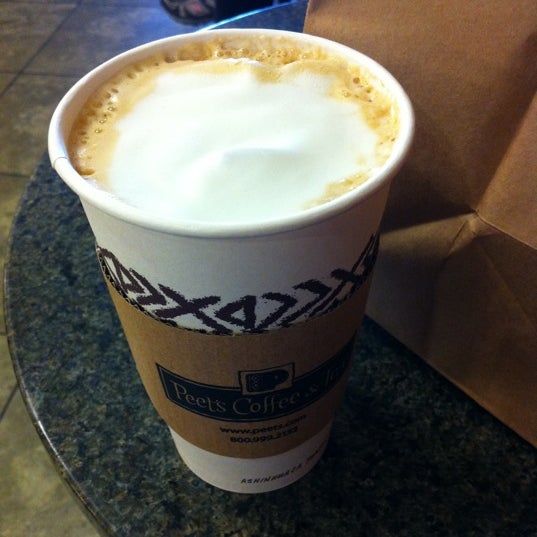 10/21/2012にPaul T.がPeet&#39;s Coffee &amp; Teaで撮った写真