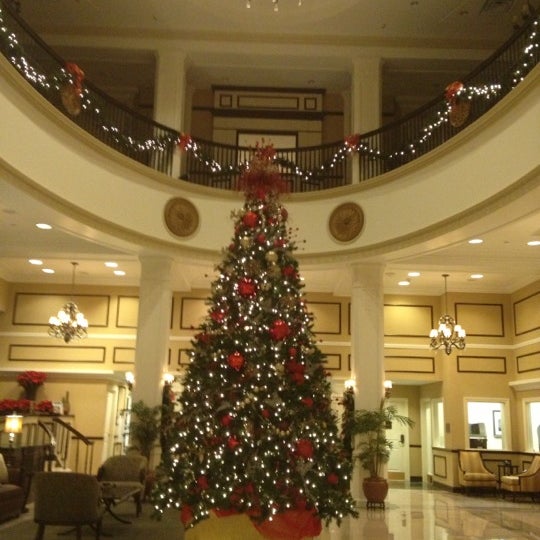 Photo taken at Hilton Garden Inn by Jennifer W. on 12/4/2012