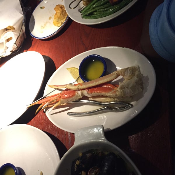 Photo taken at Red Lobster by Dorothy D. on 12/16/2014