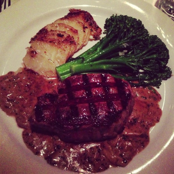 Delicious filet mignon. Try the cheesecake, too!