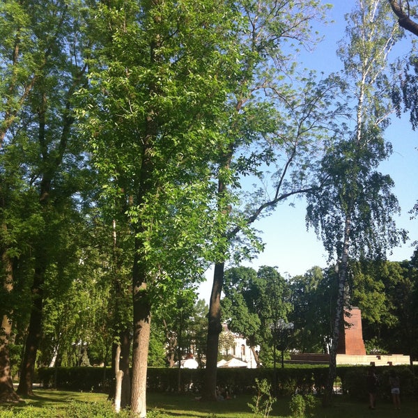 5/11/2013 tarihinde Timo V.ziyaretçi tarafından Парк ім. Тараса Шевченка'de çekilen fotoğraf