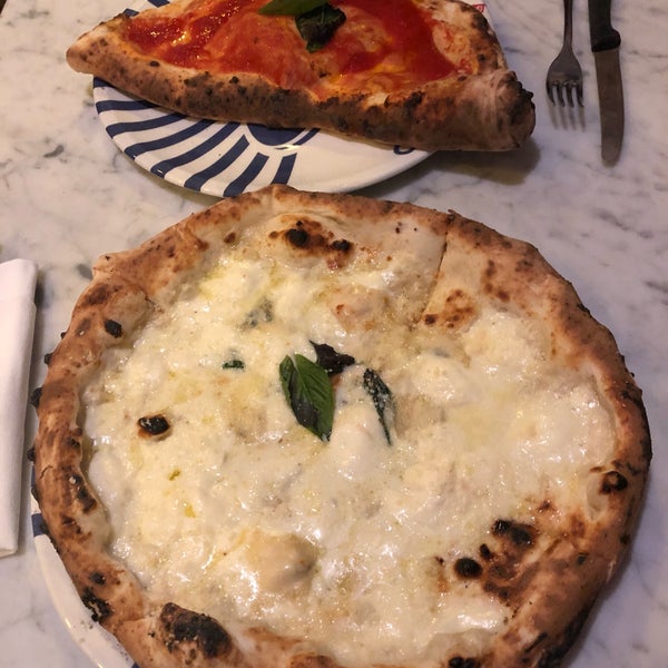 12/30/2018にLee D.がSorbillo Pizzeriaで撮った写真