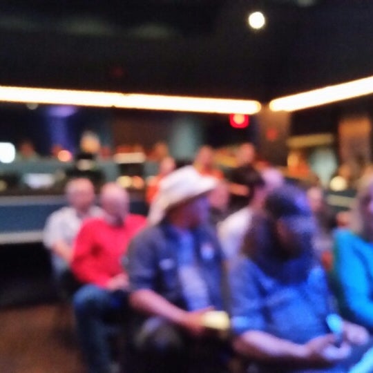 รูปภาพถ่ายที่ Harrah&#39;s VooDoo Lounge โดย John Wayne L. เมื่อ 5/7/2014