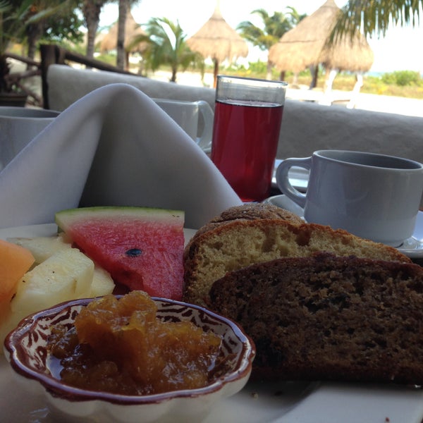 Casa Sandra is a great place to stay, relax, and eat. I really enjoyed their breakfast and homemade banana bread. The Jamaica tastes like Starbucks!