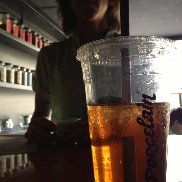 5/13/2013 tarihinde Pía R.ziyaretçi tarafından Porcelain Tea Bar'de çekilen fotoğraf