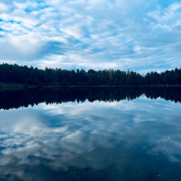 Taku Lake Hiking Trail in Anchorage