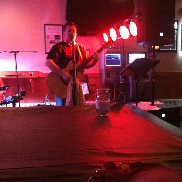 Hilltop social club - Pub