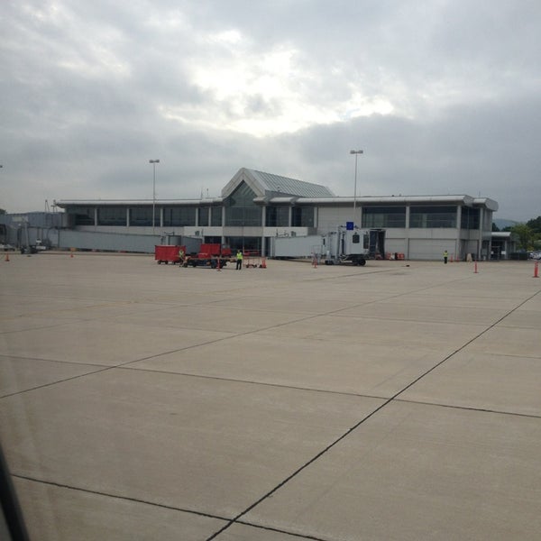 5/28/2013에 Rebekah M.님이 La Crosse Regional Airport (LSE)에서 찍은 사진