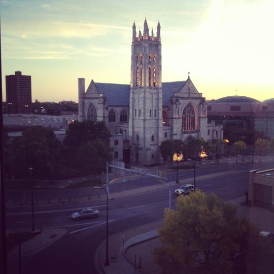รูปภาพถ่ายที่ Hilton Garden Inn โดย Rebekah M. เมื่อ 9/25/2012