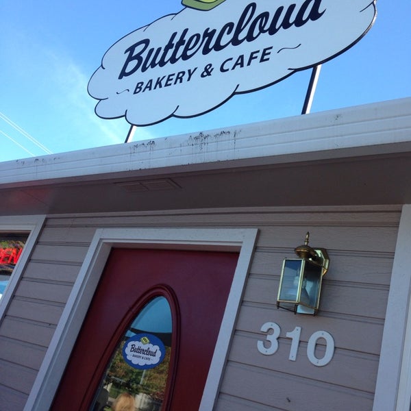 Photo taken at Buttercloud Bakery &amp; Cafe by Rick L. on 10/12/2014