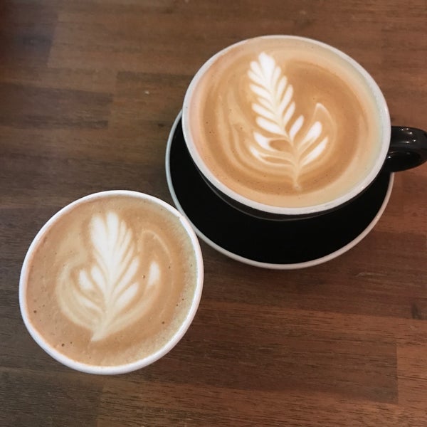 10/22/2018 tarihinde Jee C.ziyaretçi tarafından Chinatown Coffee Company'de çekilen fotoğraf