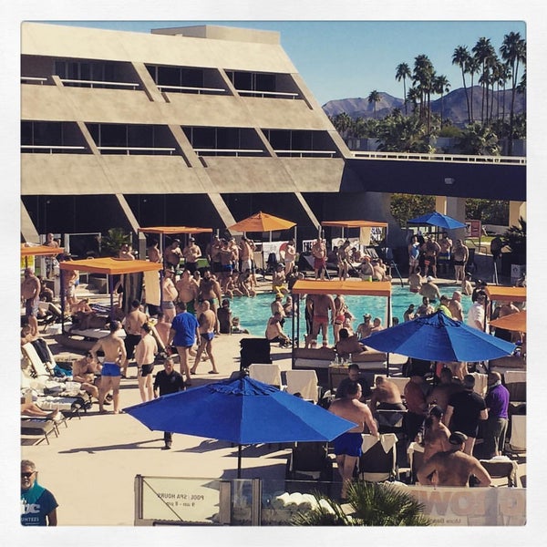 Снимок сделан в Hard Rock Hotel Palm Springs пользователем martin free r. 2/5/2016
