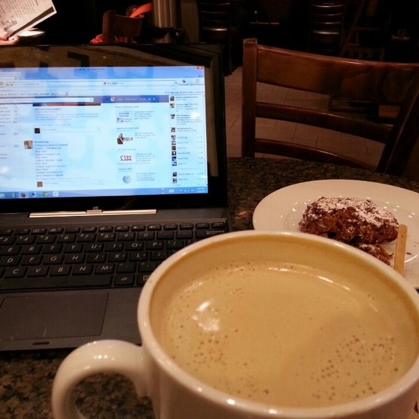 12/5/2013にMarsia P.がPeet&#39;s Coffee &amp; Teaで撮った写真