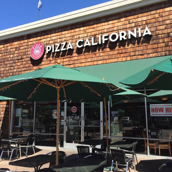 Foto scattata a Pizza California da Anthony L. il 7/23/2016