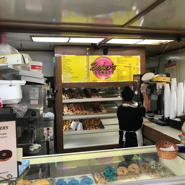 Baker's Donuts 13 tips from 215 visitors