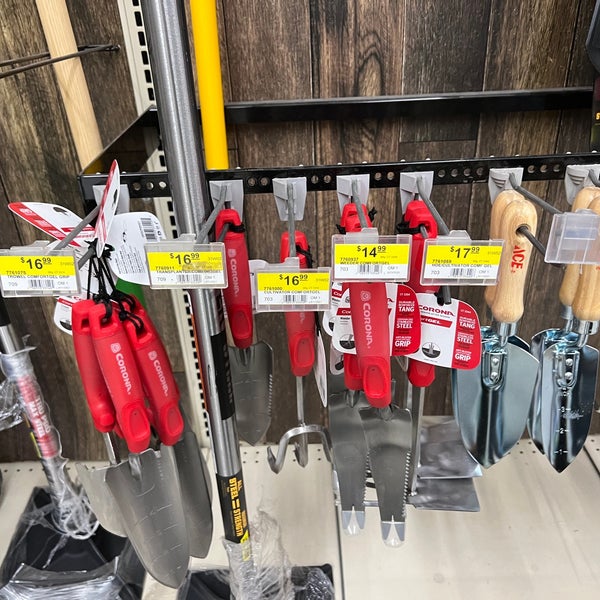 Roseville Ace Hardware Roseville'de Hırdavat Mağazası