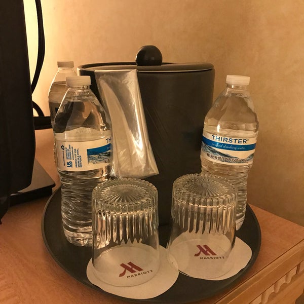 Photo taken at Phoenix Airport Marriott by Anthony L. on 6/14/2018