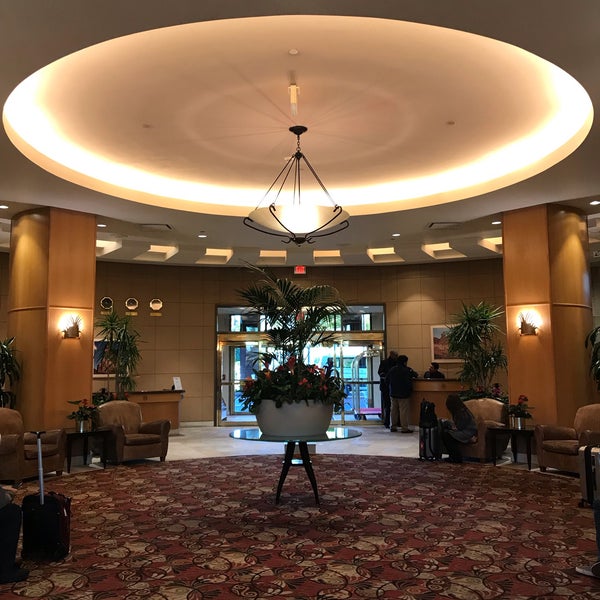 Photo taken at Phoenix Airport Marriott by Anthony L. on 2/7/2019