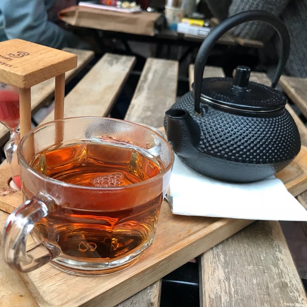 11/9/2017 tarihinde Dilek K.ziyaretçi tarafından Tea or Coffee'de çekilen fotoğraf